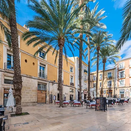 Beach, History And Center In One * Alicante
