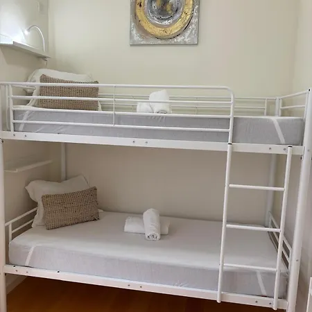 Beach, History And Center In One Apartment